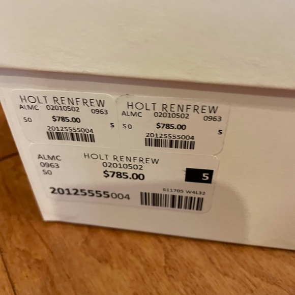 Alexander McQueen sneakers in new condition size 5 - Picture 4 of 5